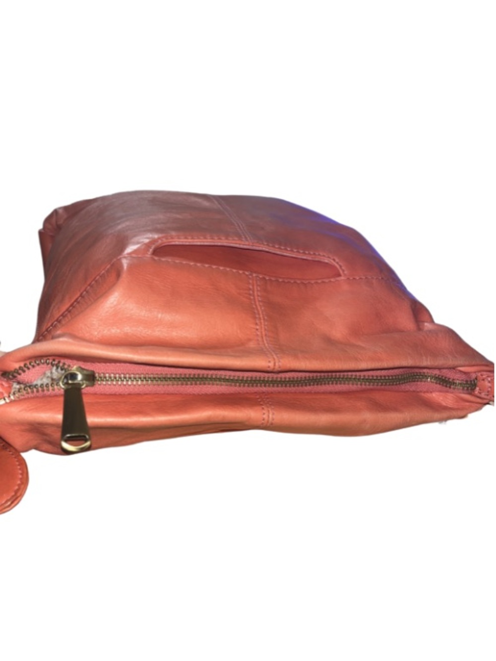 Beautiful HOBO
“Delilah"
Coral Leather Crossbody Bag - Picture 5 of 16